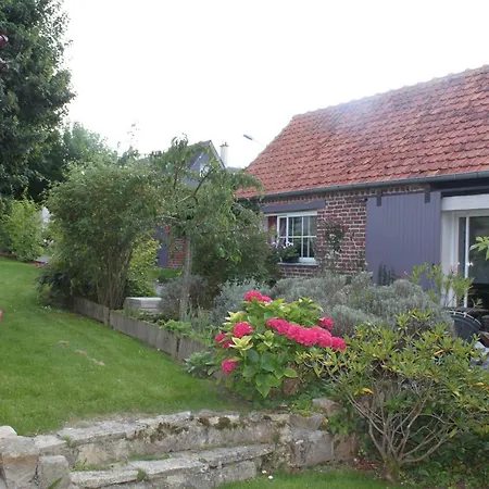 D'hotes L'aubaine Avec Jacuzzi Bed & Breakfast 3*