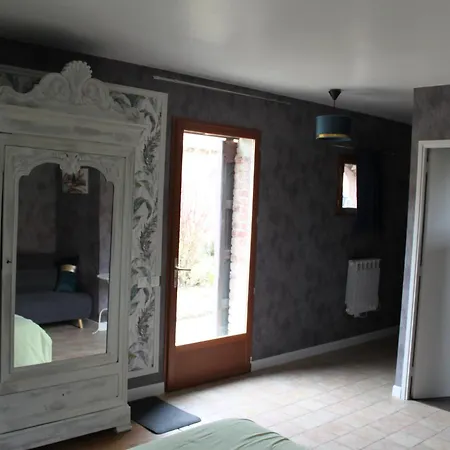 D'hotes L'aubaine Avec Jacuzzi Bed & Breakfast Wanquetin