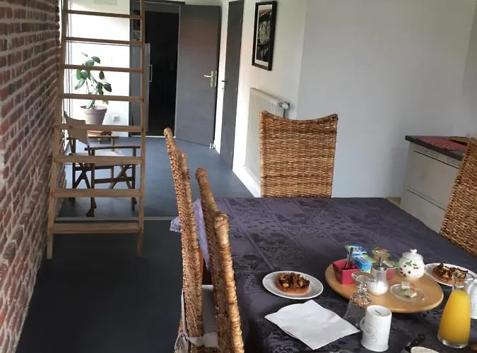 Couette-café D'hotes L'aubaine Avec Jacuzzi