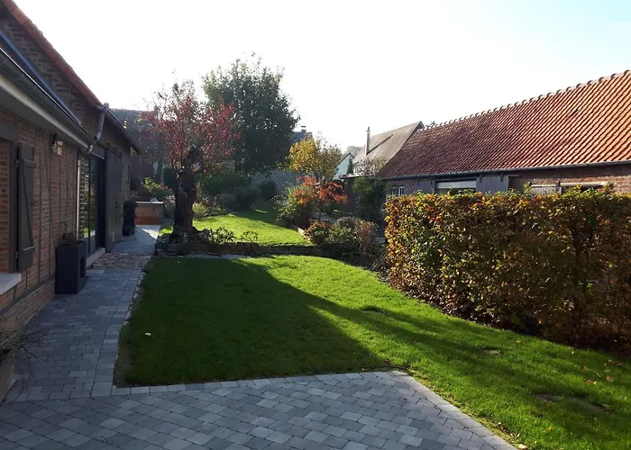 Couette-café D'hotes L'aubaine Avec Jacuzzi