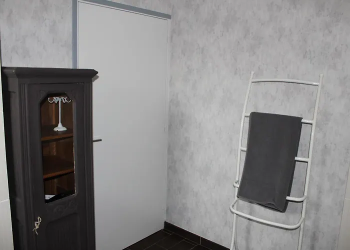 Couette-café D'hotes L'aubaine Avec Jacuzzi Wanquetin