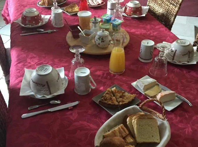 D'hotes L'aubaine Avec Jacuzzi Couette-café 3*